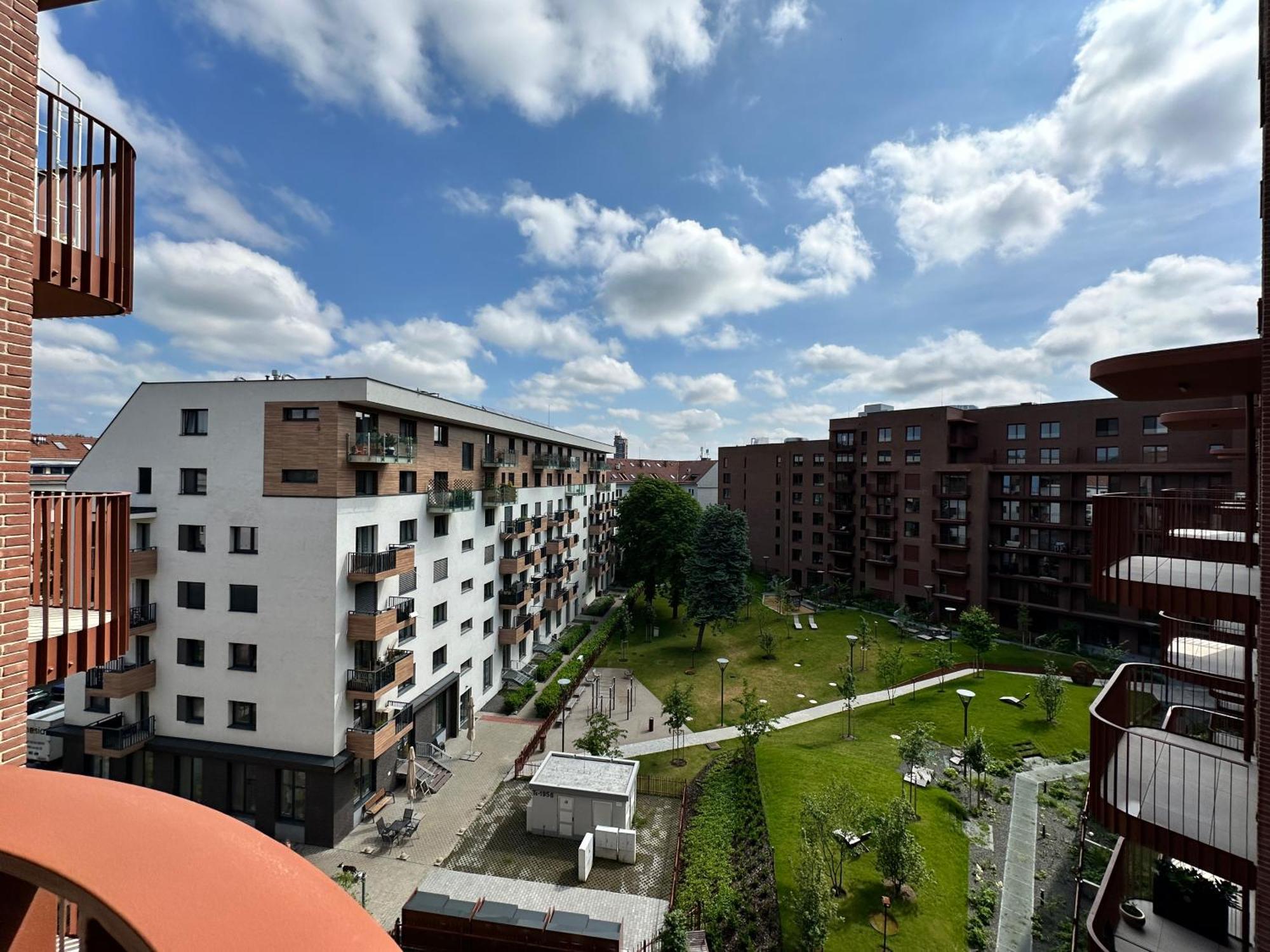 Zwirn1, Uplne Nove, Parkovanie, Klimatizacia, Bratislava Esterno foto